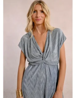 Vestido de manga corta en tejido brillante