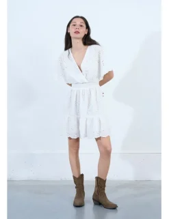Vestido de manga corta mariposa con detalle de flores