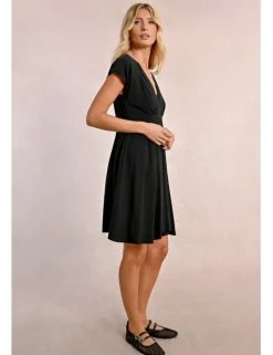 Vestido de manga corta plisado