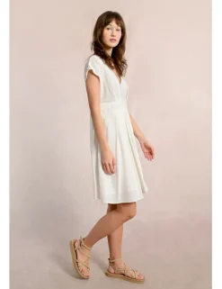 Vestido de manga corta plisado