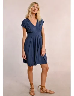 Vestido de manga corta plisado