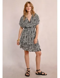 Vestido de manga mariposa con estampado y volantes