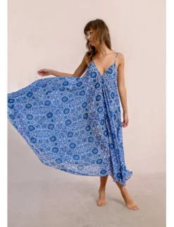 Vestido de tirantes con estampado
