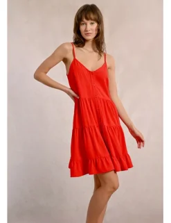 Vestido de tirantes con volantes y lazada