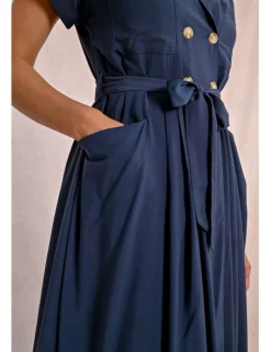 Vestido largo con cuello solapa y lazada