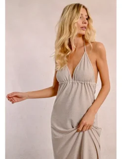 Vestido largo con escote de pico en tejido brillante
