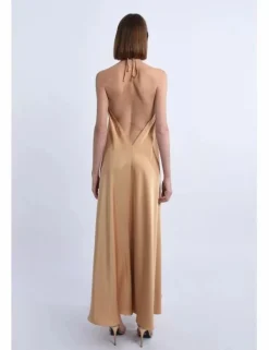 Vestido largo con escote halter en tejido satinado