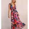 Vestido largo con estampado y volantes