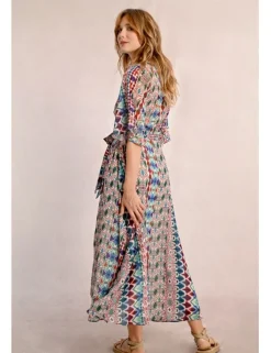 Vestido largo con estampado y lazada