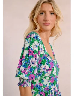 Vestido largo con estampado y pliegues