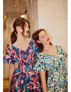 Vestido largo con pliegues y estampado floral