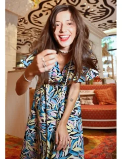 Vestido largo con pliegues y estampado floral