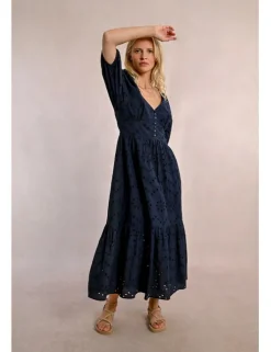 Vestido largo de manga corta en tejido calado