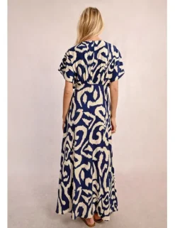 Vestido largo de manga corta mariposa y estampado