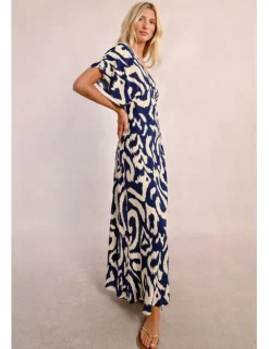Vestido largo de manga corta mariposa y estampado