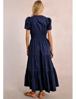 Vestido largo de manga corta con volantes