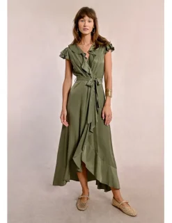 Vestido largo de manga corta y volantes