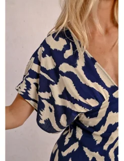 Vestido largo de manga corta mariposa y estampado