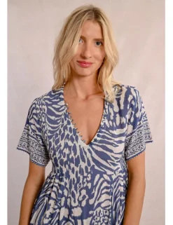 Vestido largo de manga corta con estampado