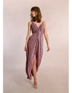 Vestido largo de tirantes en tejido brillante
