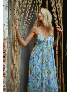 Vestido largo de tirantes finos con estampado