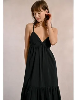 Vestido largo de tirantes con volantes