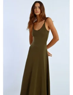 Vestido largo de tirantes finos