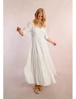 Vestido largo en tejido bordado con volantes