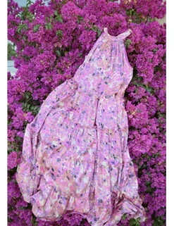 Vestido largo escote halter con estampado y volantes