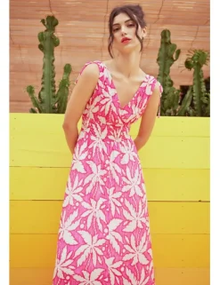 Vestido largo sin manga con estampado floral