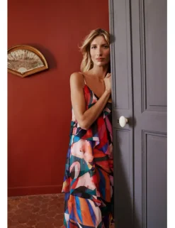 Vestido midi de tirantes con estampado y volantes