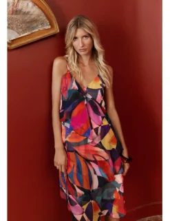 Vestido midi de tirantes con estampado y volantes