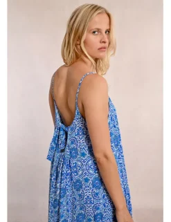 Vestido midi de tirantes con estampado