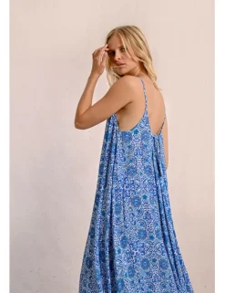 Vestido midi de tirantes con estampado