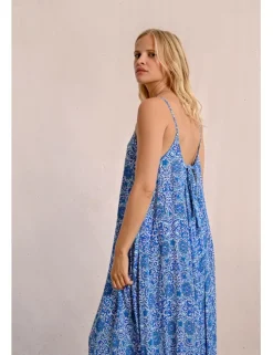 Vestido midi de tirantes con estampado