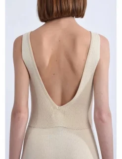 Vestido midi sin manga con espalda descubierta