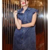 Vestido vaquero de manga corta detalle volantes