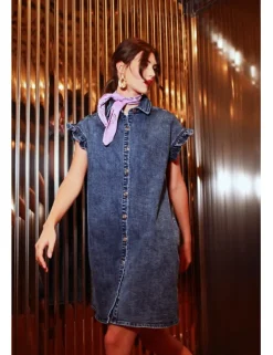 Vestido vaquero de manga corta detalle volantes