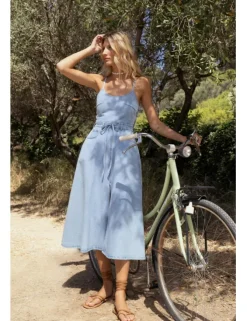 Vestido vaquero midi de tirantes